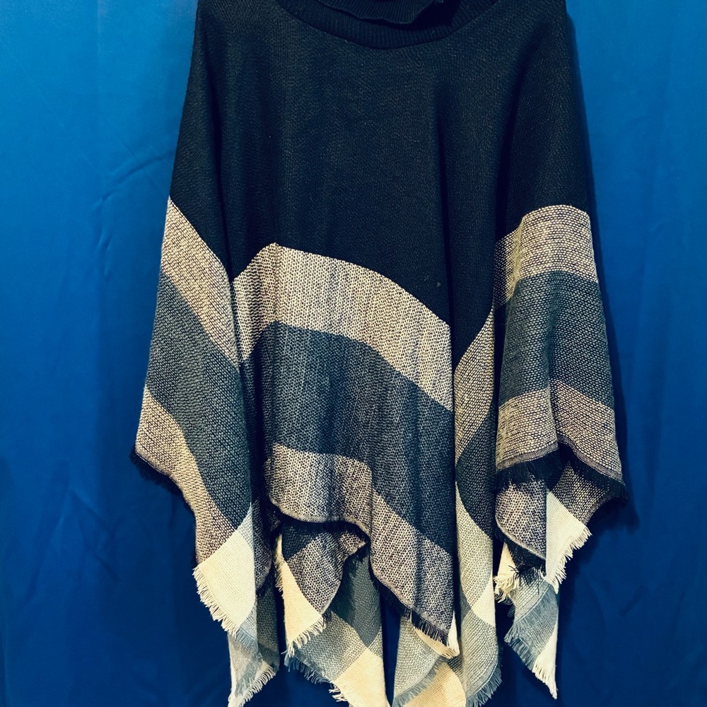 Chic Black and Gray Women's Poncho
